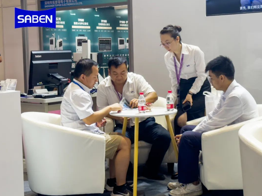 德國進口蔡司三坐標在工業博覽會客戶洽談 德國進口蔡司三坐標在工業博覽會客戶洽談